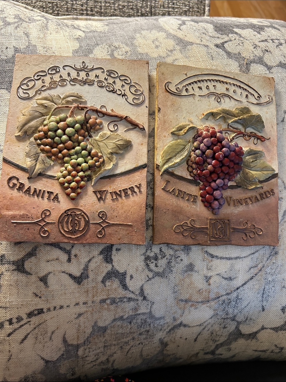 2 Vintage 3D Wine Wall Deco